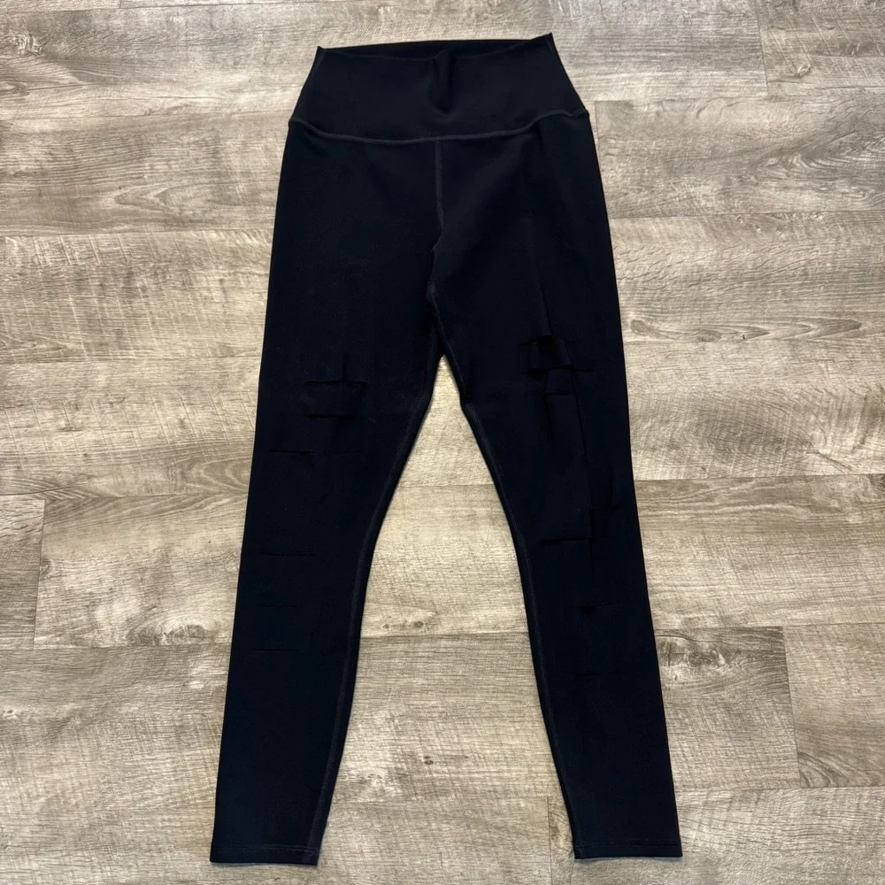 ALO Women’s Yoga Leggings Black High Waisted Ripped Warrior Pant Sz. S